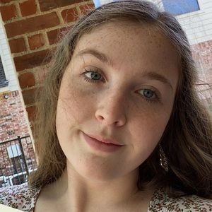 Meet your Posher, Abigail